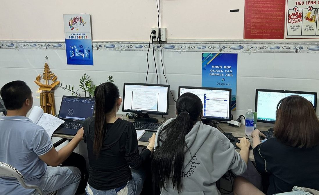 Đối Tượng Phù Hợp Trong Khóa Học Hành Chính Nhân Sự
