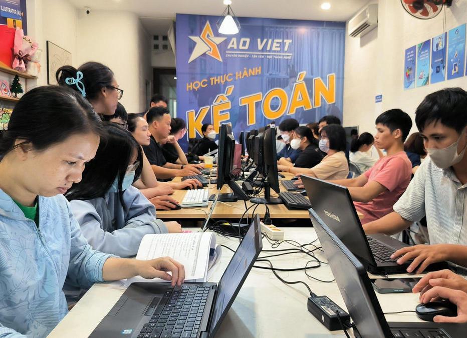 Giới Thiệu Về Khóa Học Nghiệp Vụ Kế Toán Ngắn Hạn