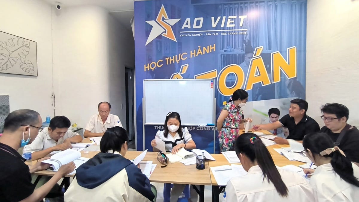 Học kế toán trong bao lâu