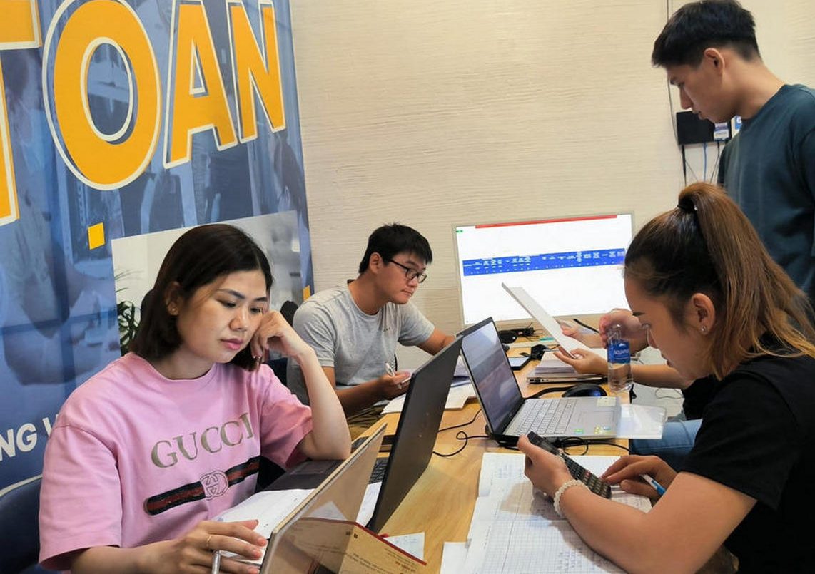 Học ngành gì để trở thành nhân viên hành chính nhân sự