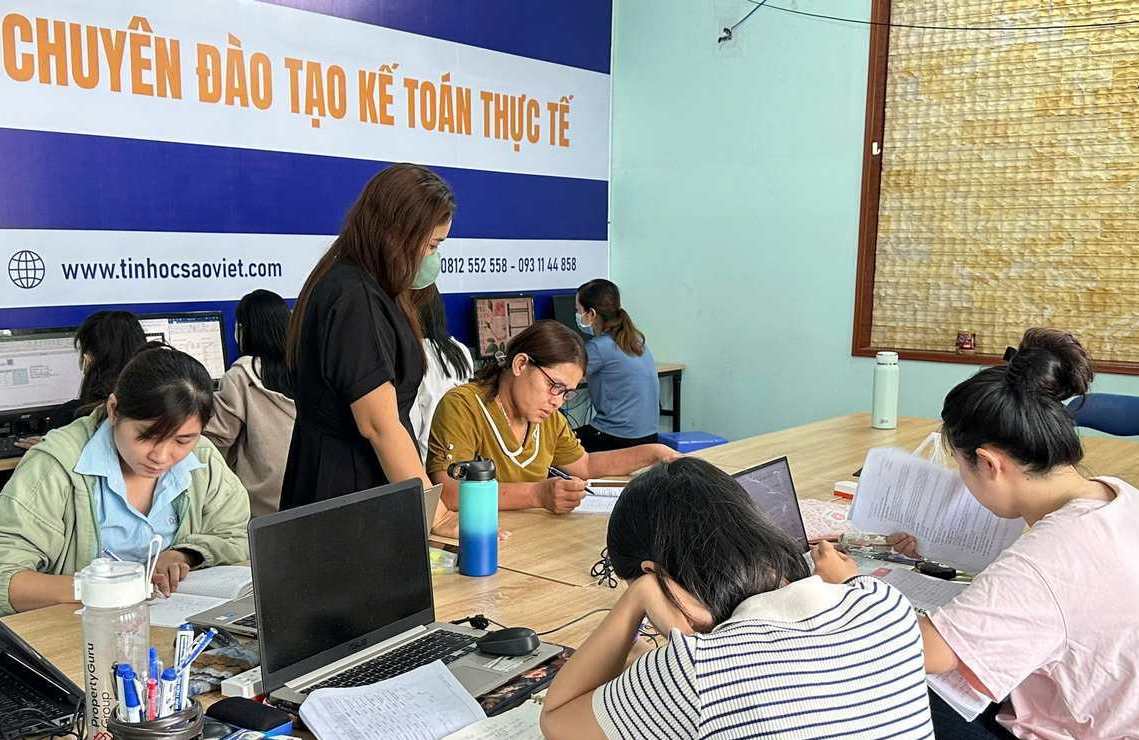 Học viên đang học Nhân Viên Hành Chính Nhân Sự