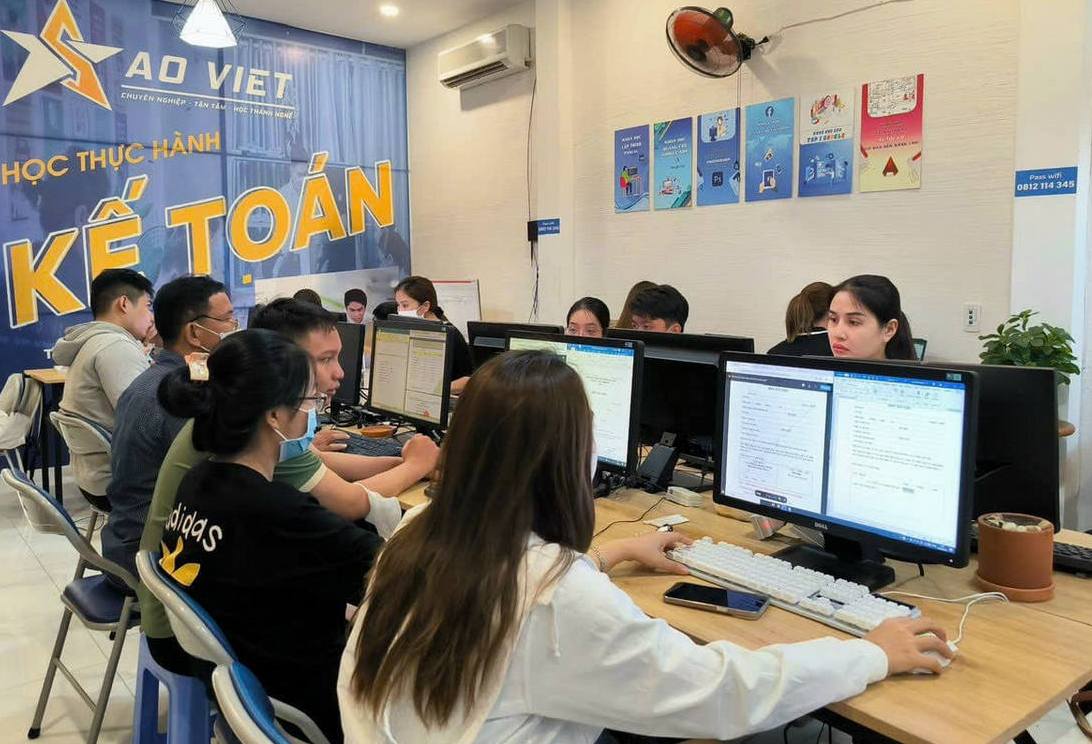 Khóa Học Hành Chính Nhân Sự Phù Hợp Với Các Bạn Là