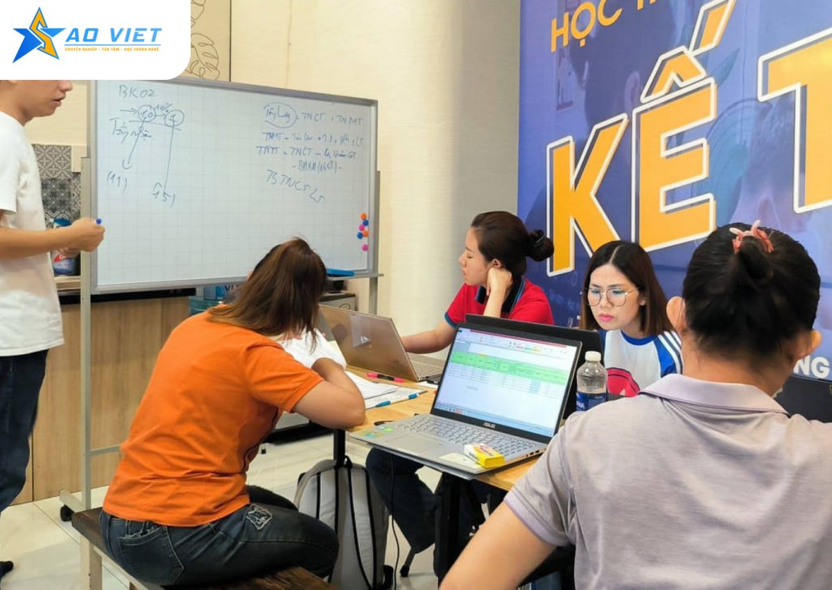 Giảng viên dạy Kế toán