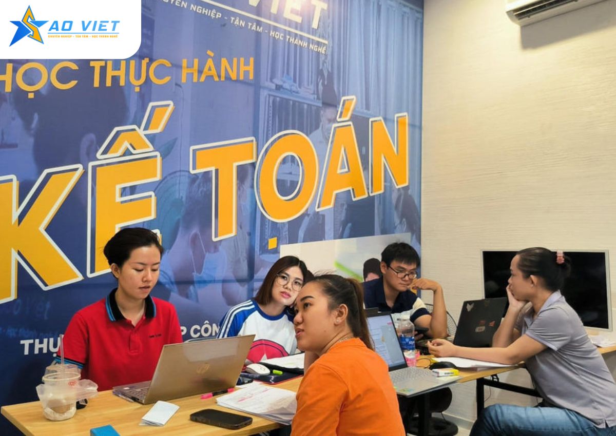 Trong Khóa Học Kế Toán Học Những Gì