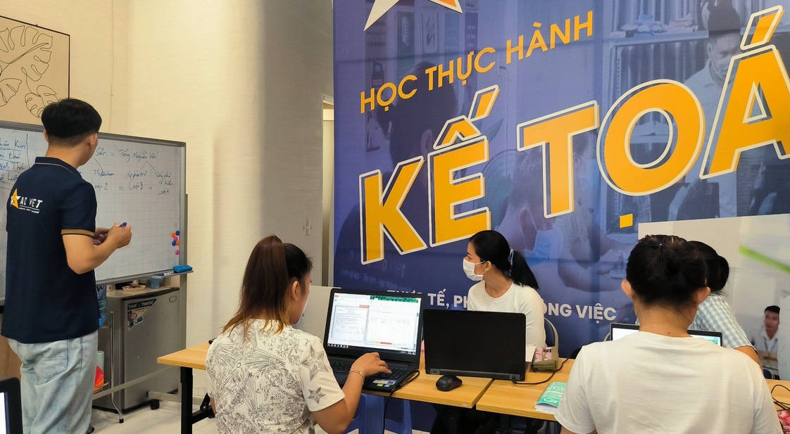 hành chính nhân sự Kế Toán Sao Việt