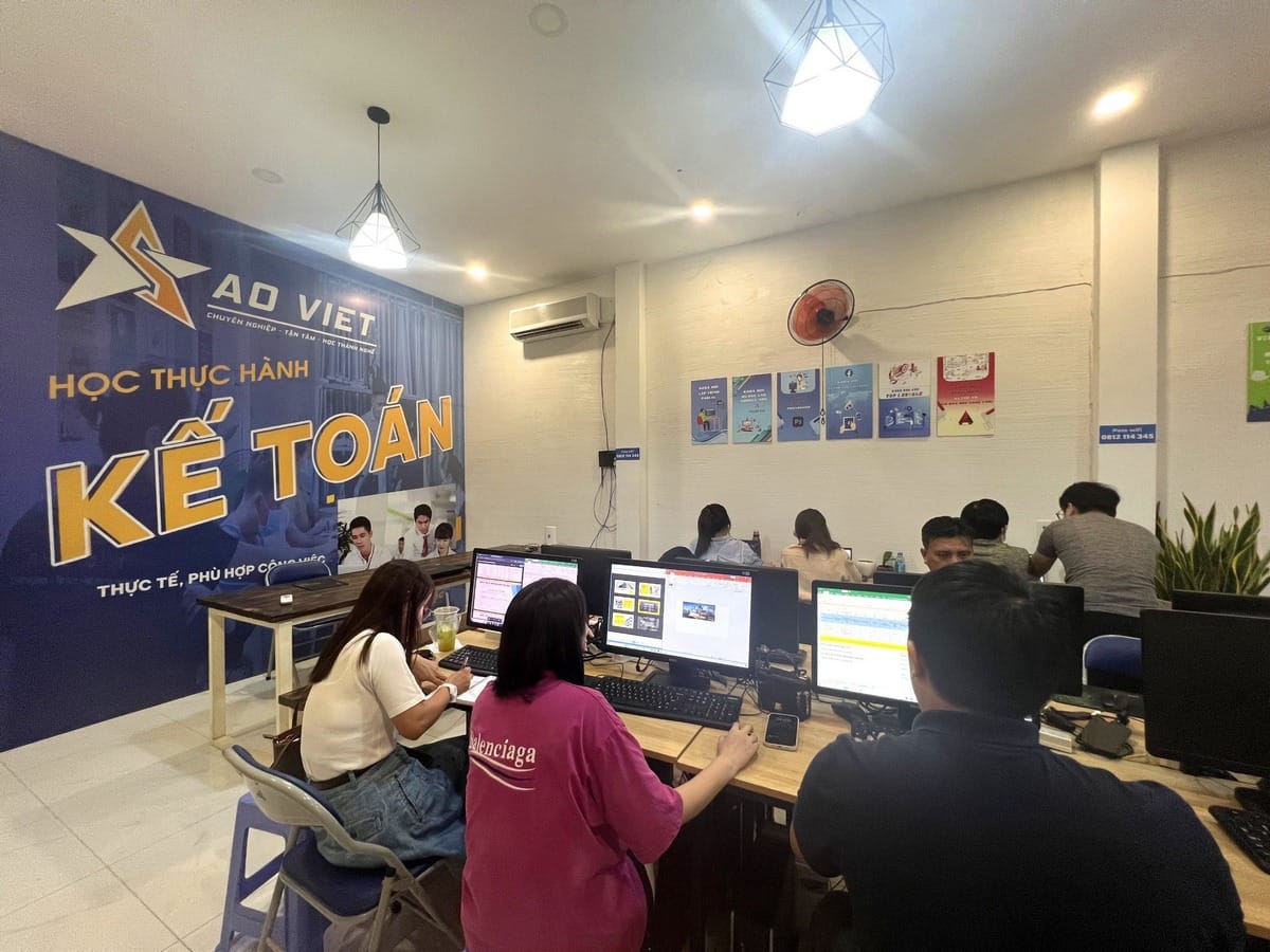 Những Điểm Nổi Bật