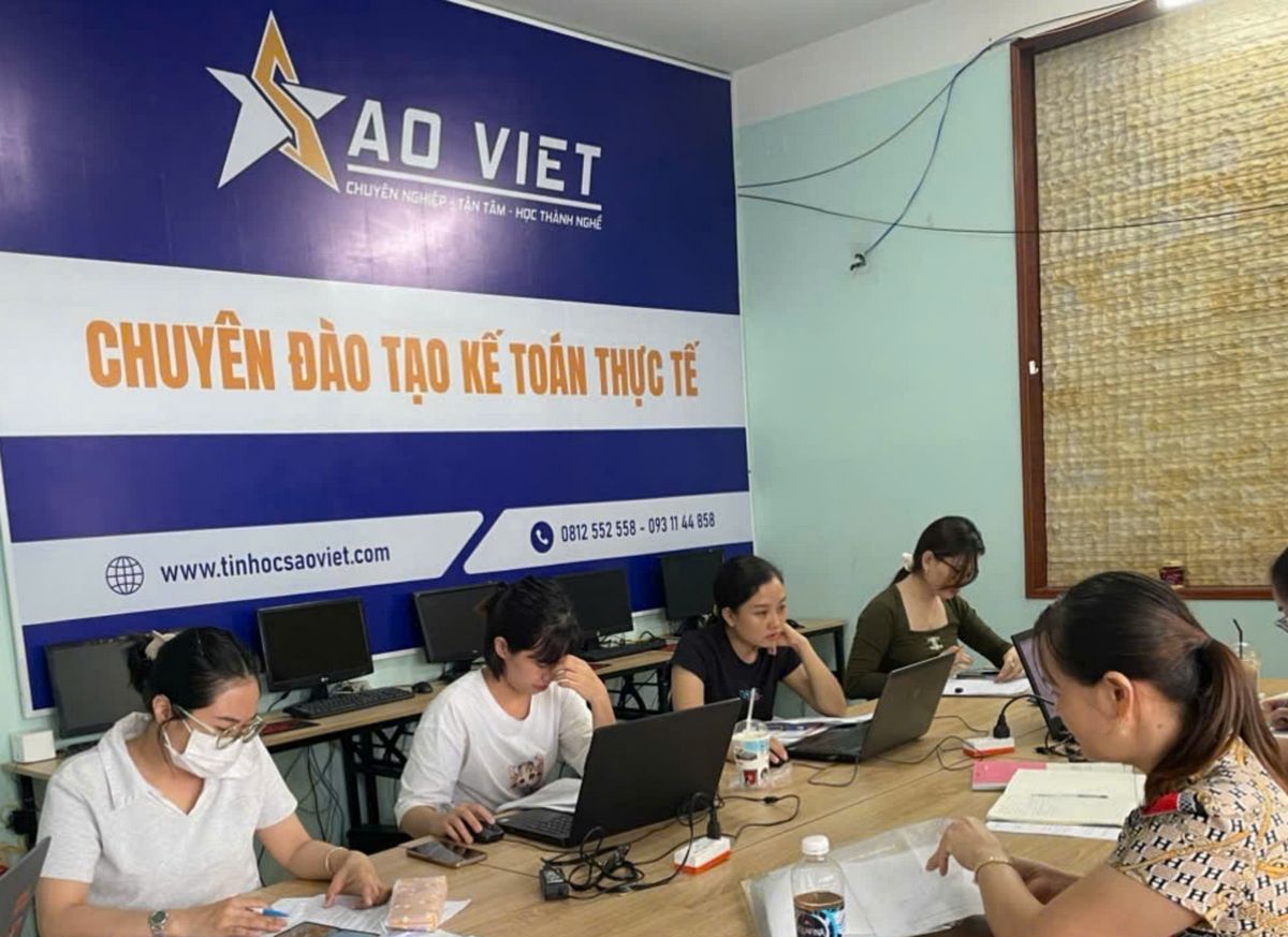 Chương Trình Đào Tạo Kế Toán Dịch Vụ Thực Tế