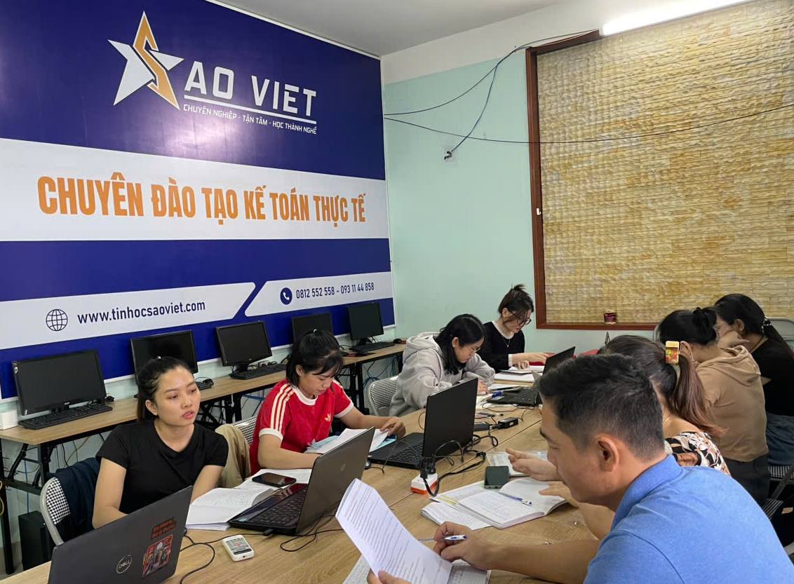 Những Ai Nên Tham Gia Khóa Học Kế Toán Dịch Vụ