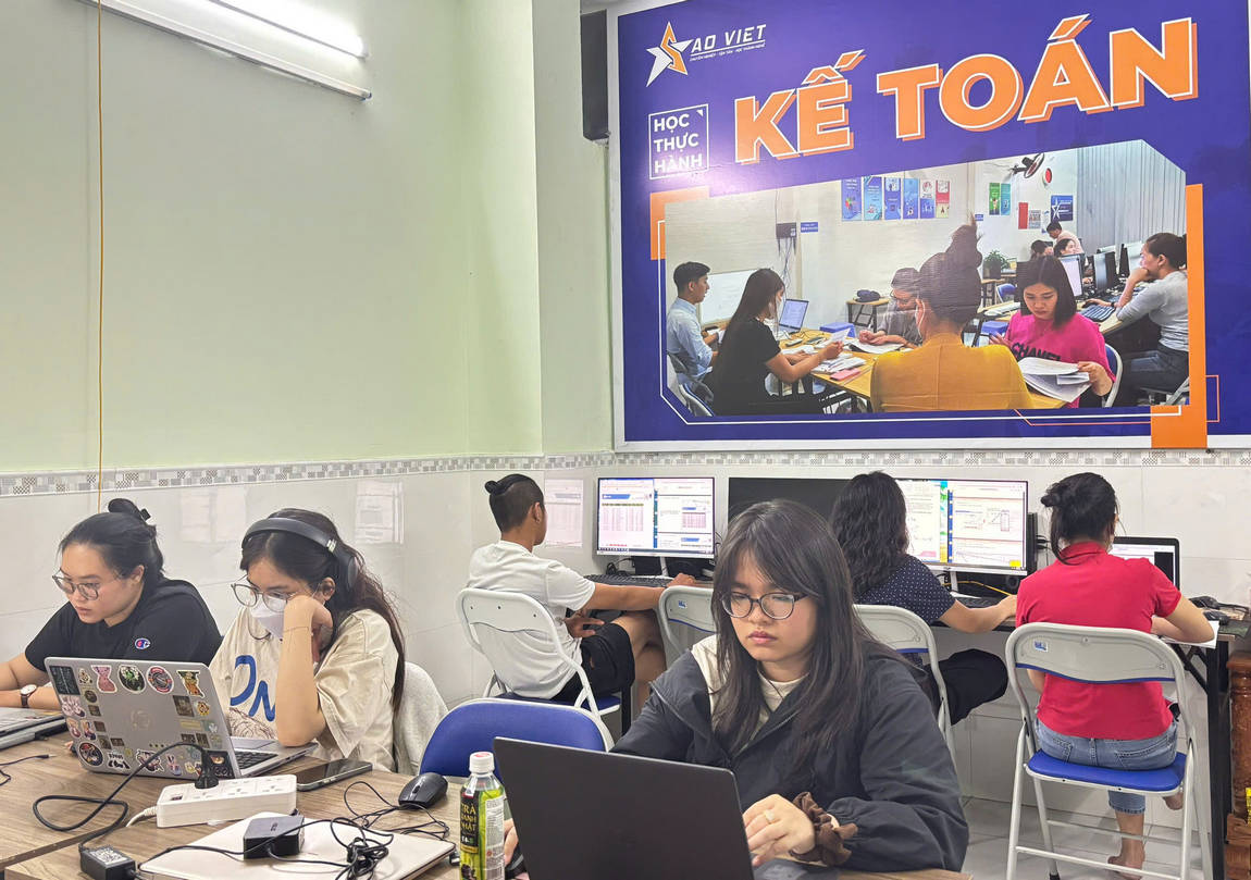 Khóa Học Kế Toán Hộ Kinh Doanh Tại Kế Toán Sao Việt Có Gì Đặc Biệt