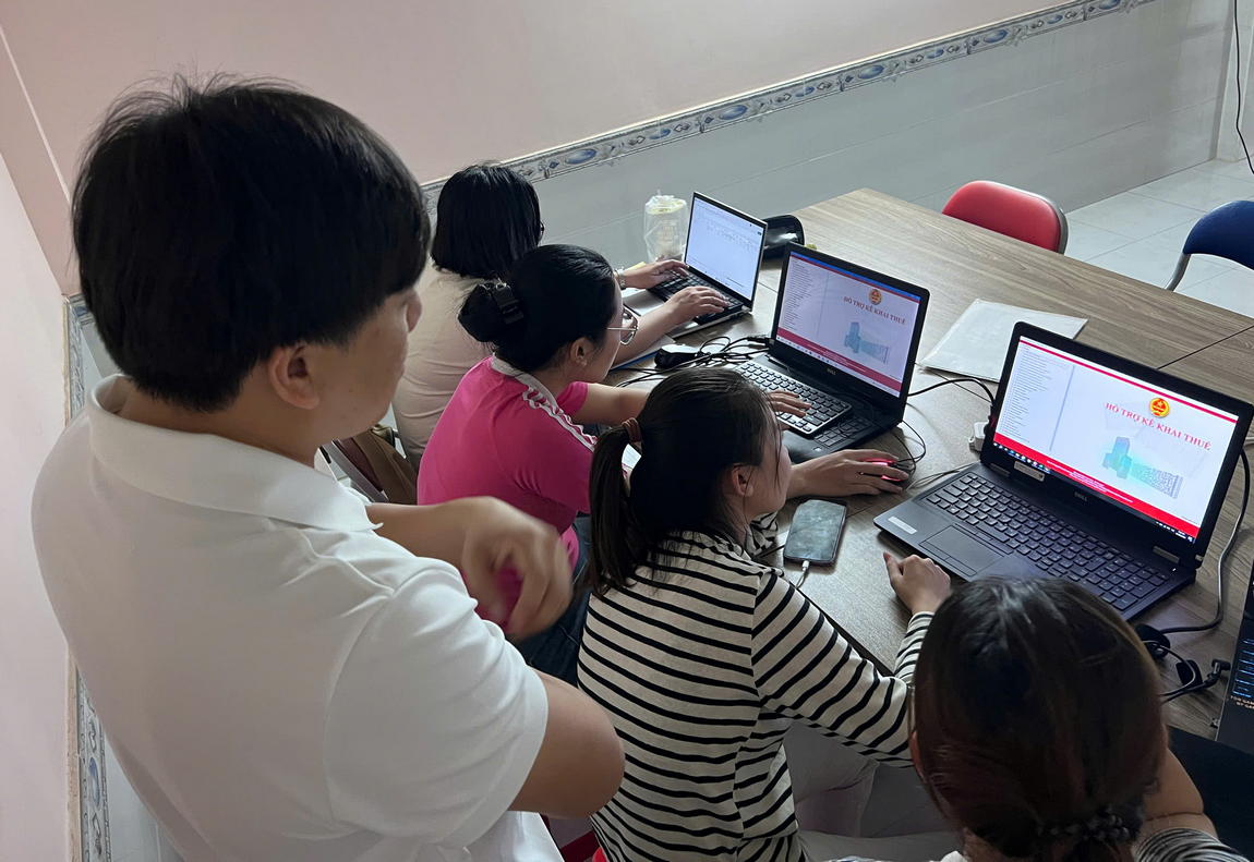 học viên Thực hành kê khai thuế