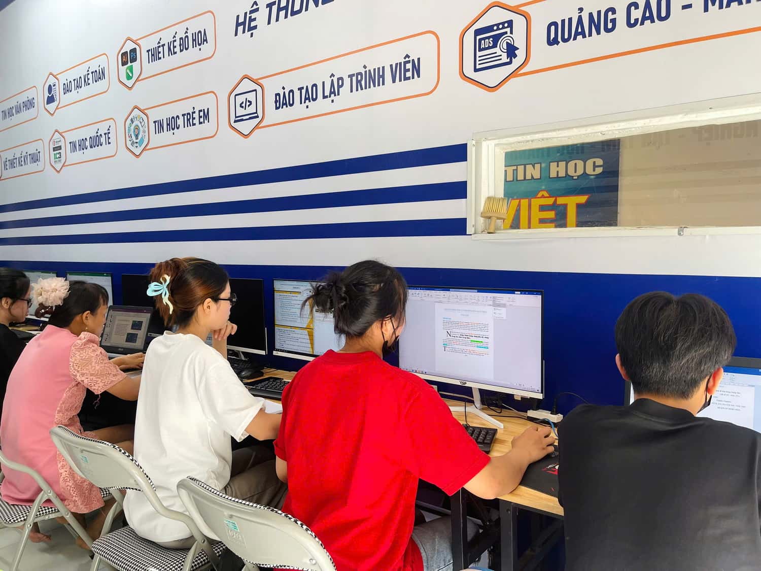 Lớp học kế toán Excel thực hành tại Sao Việt